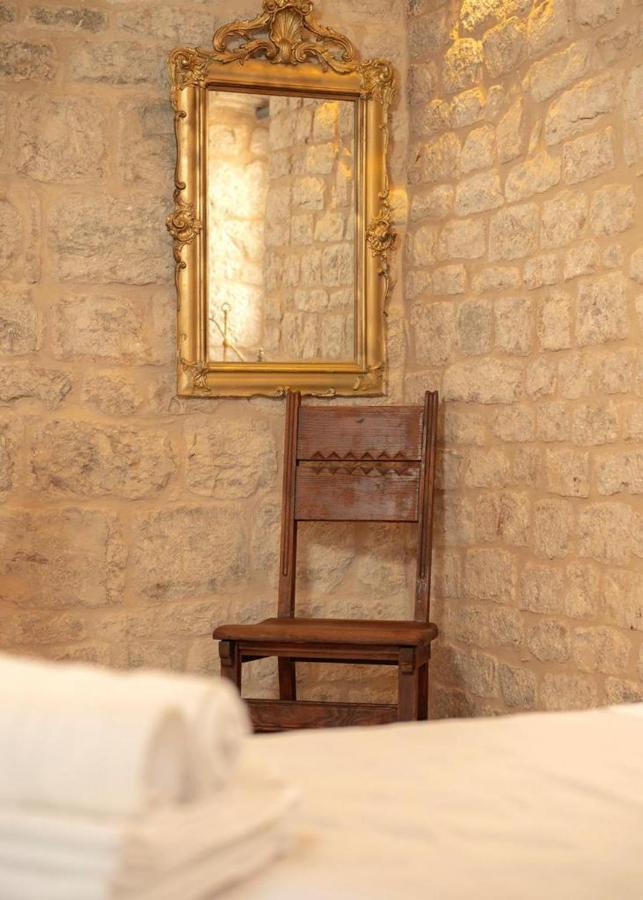 Golubica * Stari Grad (Hvar)